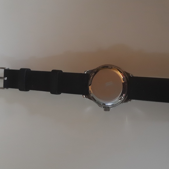 Giodano watch new - Picture 4 of 4